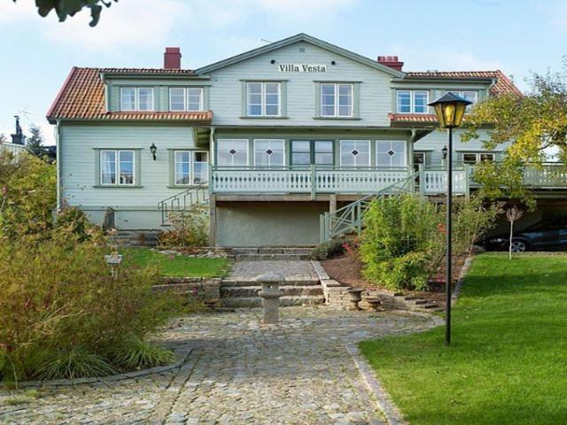Hotell Villa Vesta 론네뷔 외부 사진